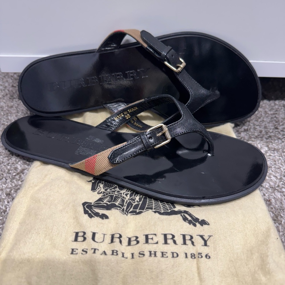 Authentic Burberry Masie Leather Check Sandal